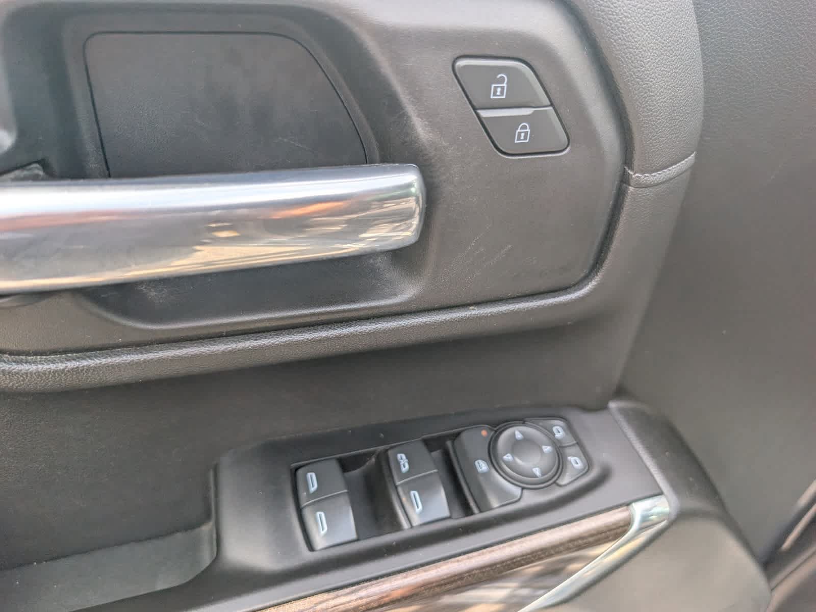 Certified 2022 Chevrolet Silverado 1500 LT AWD/4WD image 21