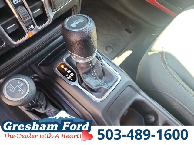 Used 2024 Jeep Wrangler Unlimited Sahara w/ Dual Top Group AWD/4WD image 30