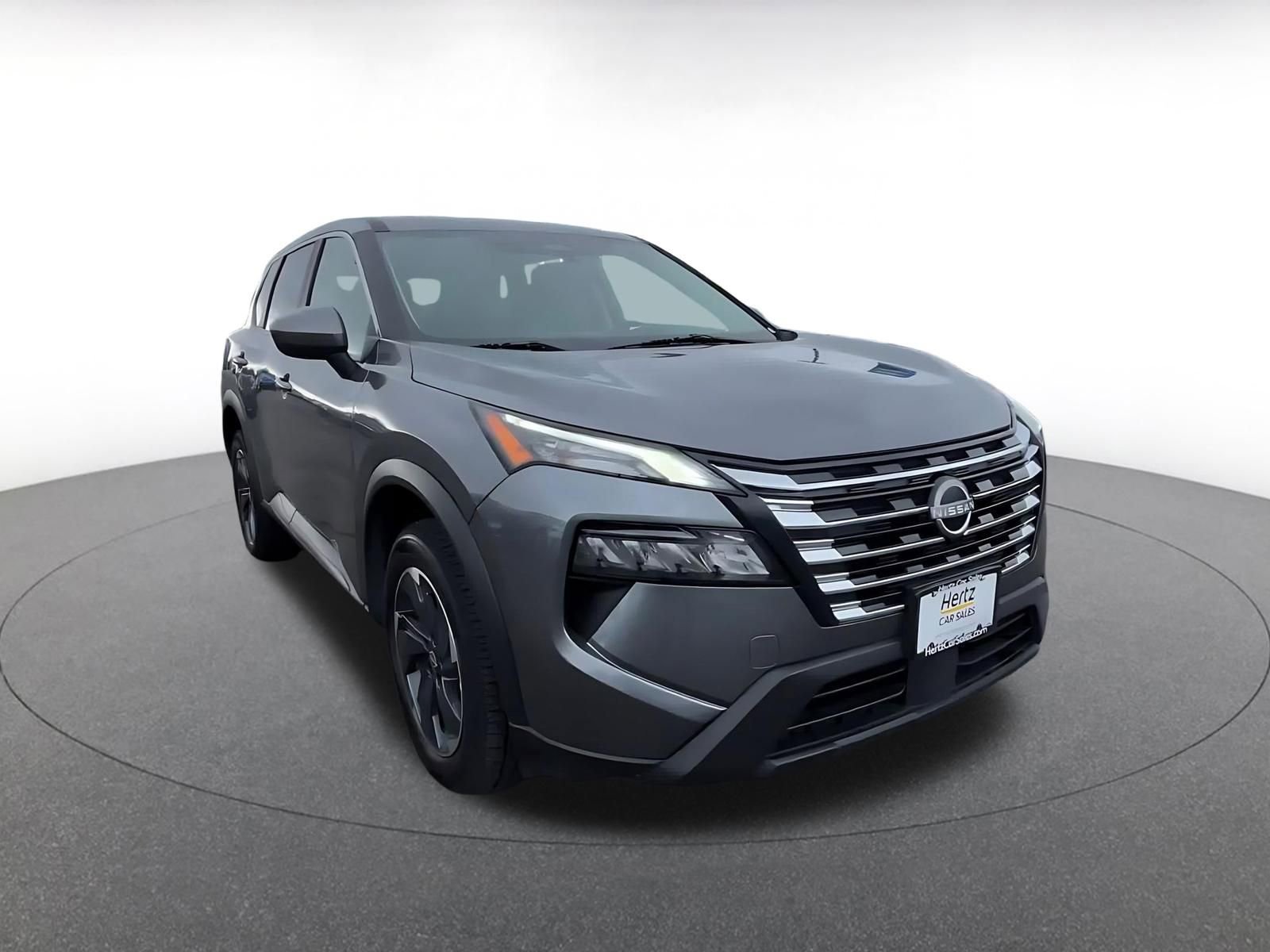 Used 2025 Nissan Rogue SV FWD image 3