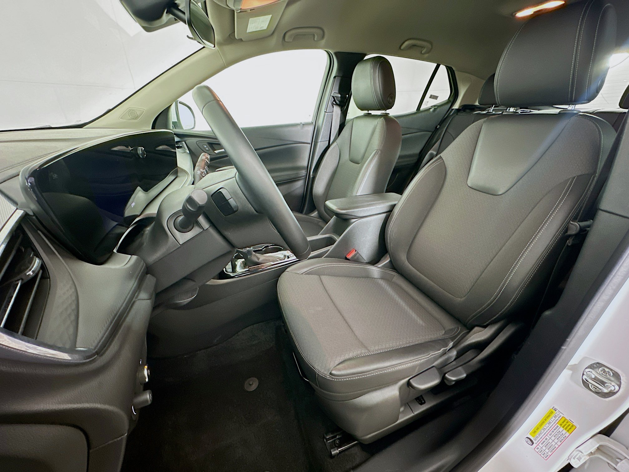 Used 2025 Buick Encore GX Preferred FWD image 13