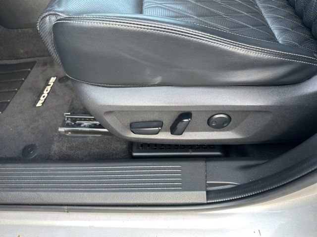 Used 2023 Nissan Rogue Platinum w/ Platinum Premium Package image 16