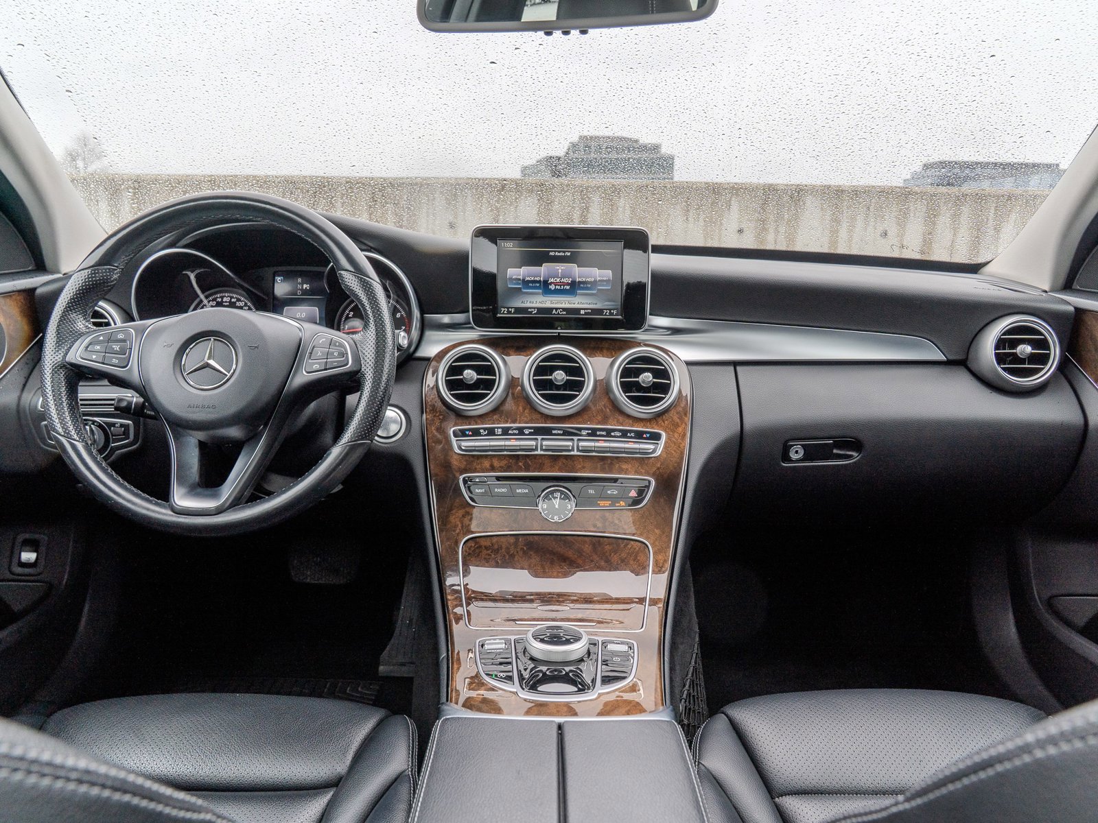 Used 2017 Mercedes-Benz C 300 4MATIC Sedan image 22