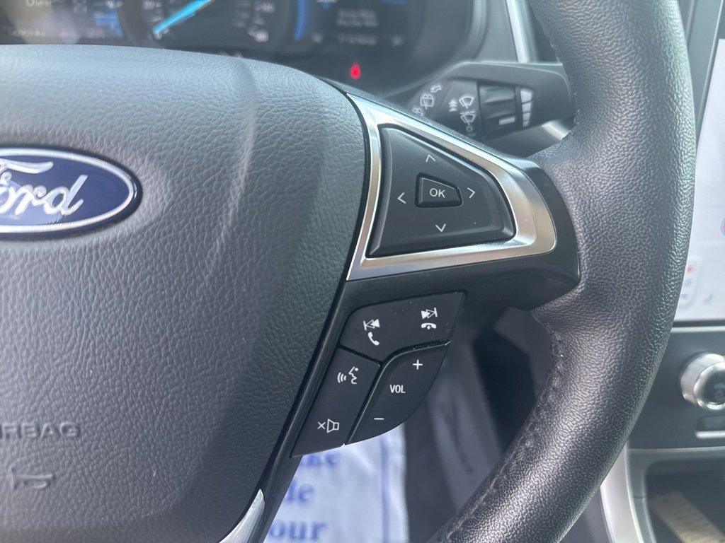 Used 2024 Ford Edge SEL image 32