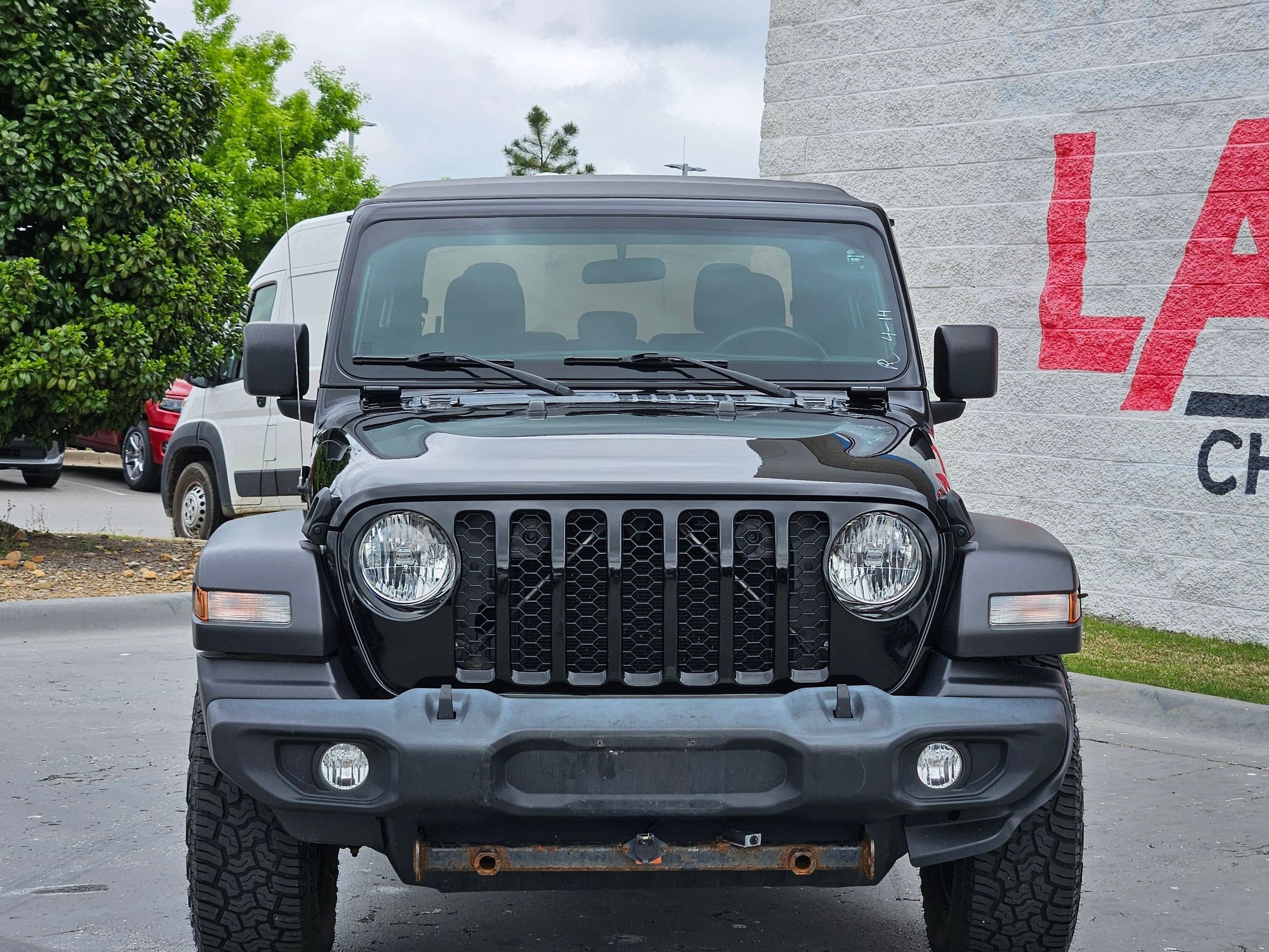Used 2021 Jeep Gladiator Sport image 2
