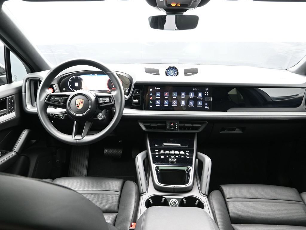 Certified 2025 Porsche Cayenne Coupe image 19