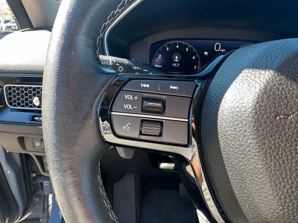 Used 2023 Honda Civic Touring image 27