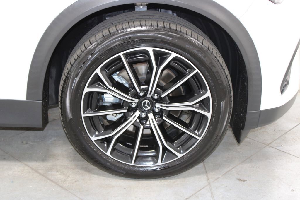 Used 2025 MAZDA CX-70 Plug-In Hybrid w/ Premium Pkg image 12