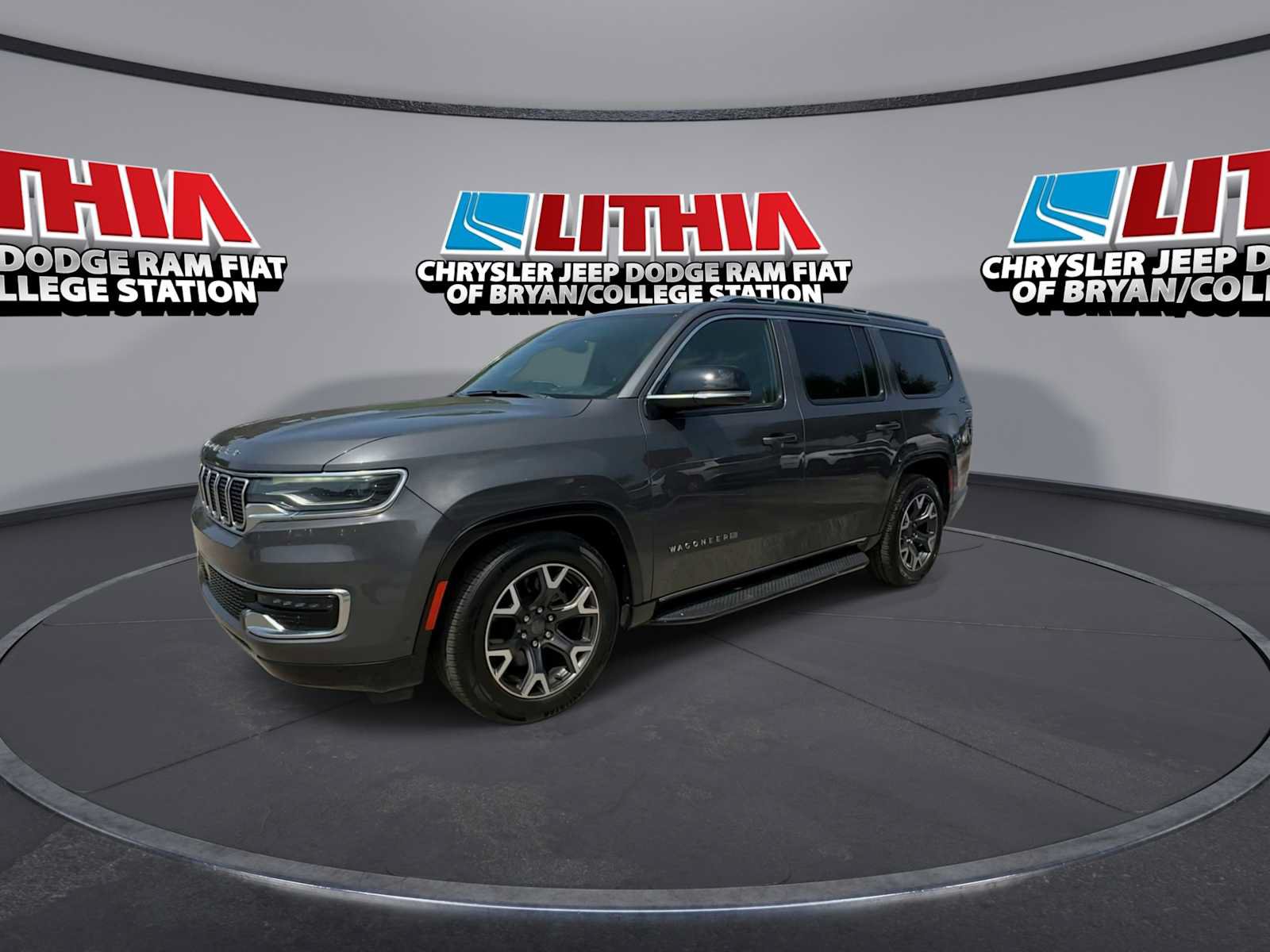 Used 2024 Jeep Wagoneer Series III AWD/4WD image 4