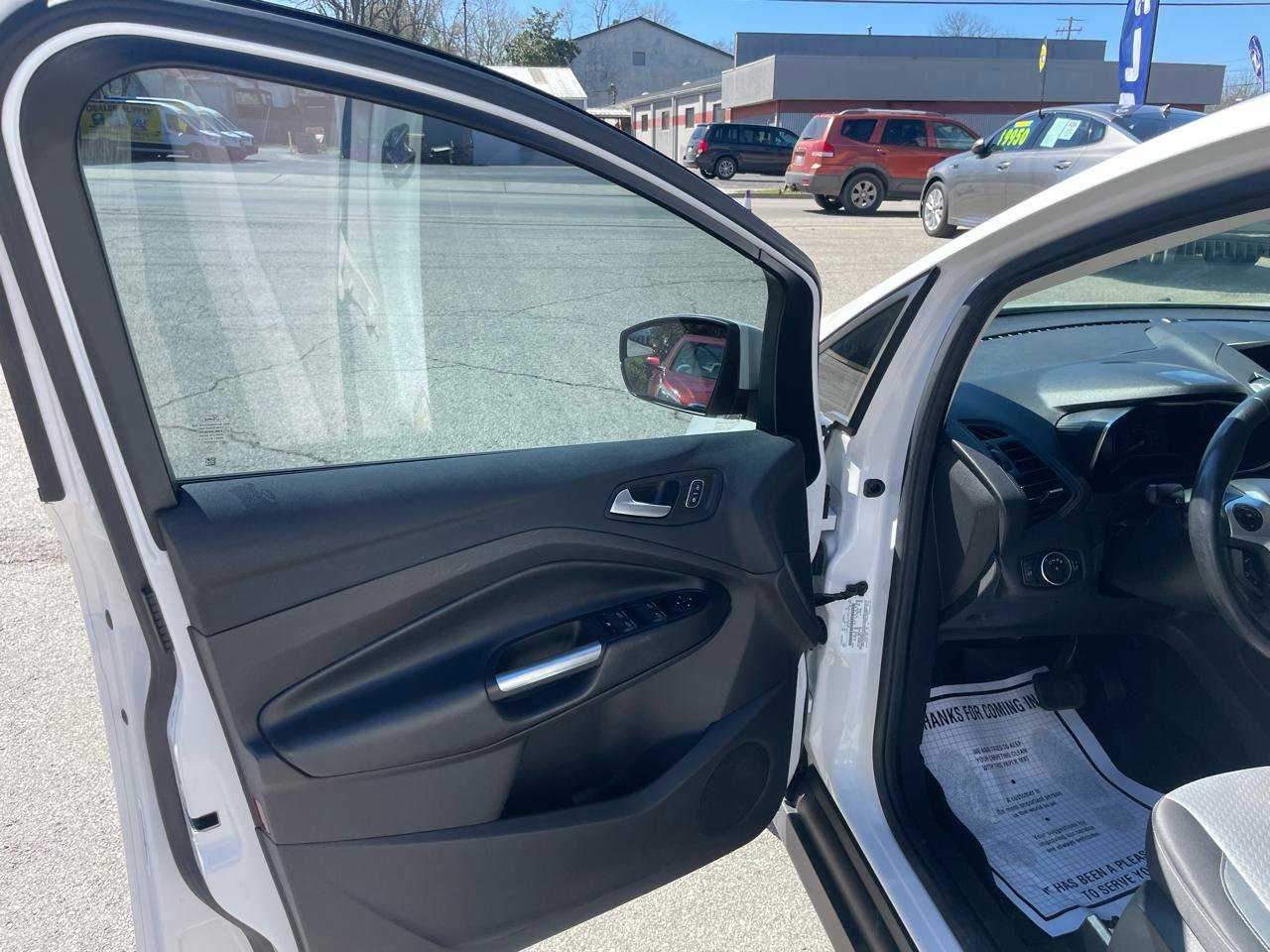 Used 2017 Ford C-MAX SE w/ Cold Weather Package image 12