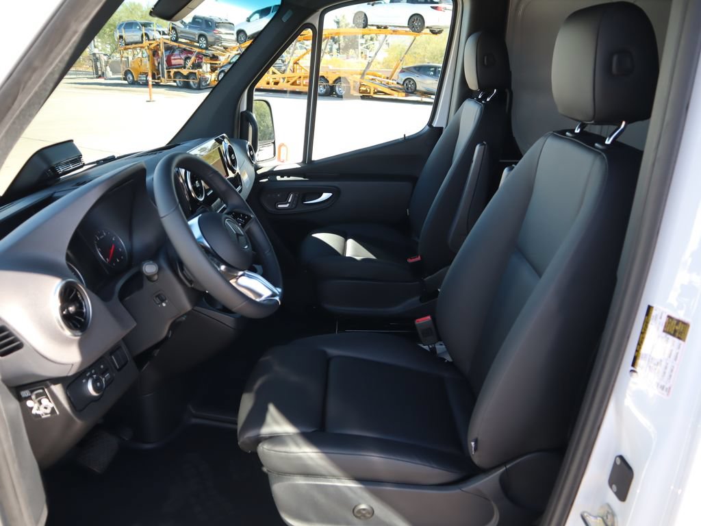 Used 2025 Mercedes-Benz Sprinter 2500 image 20