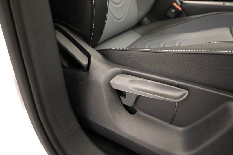 New 2026 Volkswagen Tiguan SE R-Line image 32