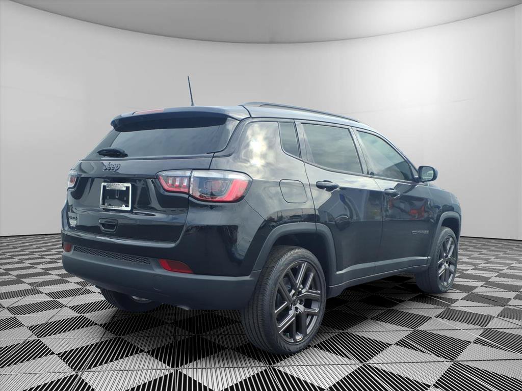 New 2026 Jeep Compass Latitude AWD/4WD image 5