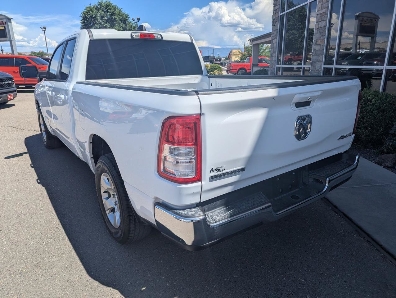 Used 2022 RAM 1500 Big Horn AWD/4WD image 3