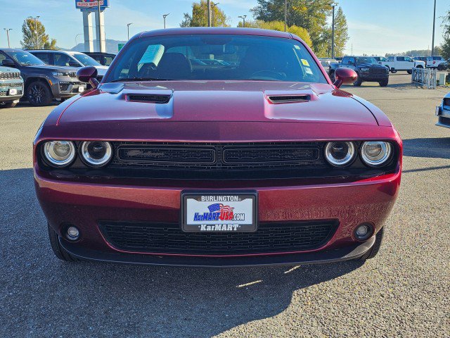 Used 2022 Dodge Challenger SXT RWD image 8