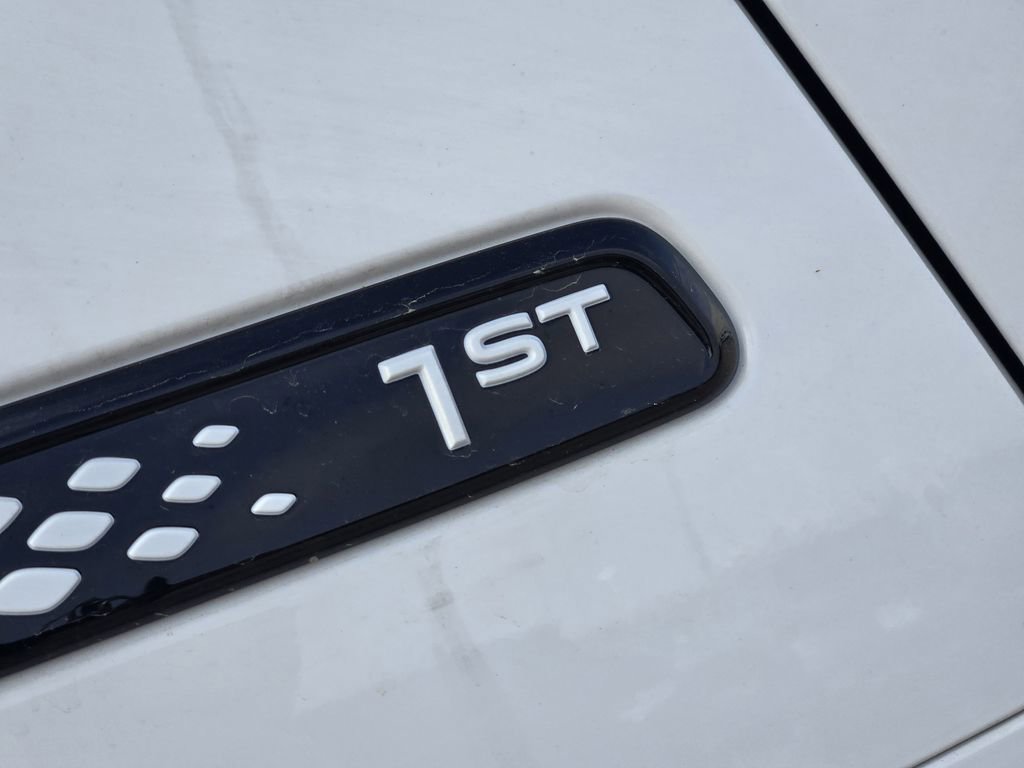 New 2025 Volkswagen ID. Buzz 1st Edition image 9