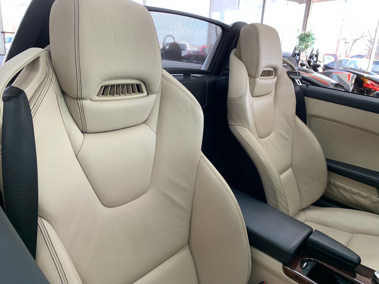 Used 2012 Mercedes-Benz SLK 350 image 21