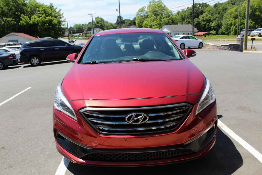 Used 2015 Hyundai Sonata Sport image 2