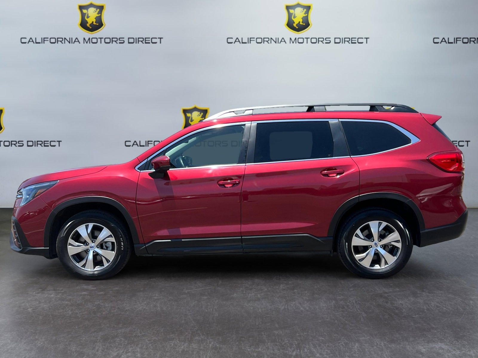 Used 2024 Subaru Ascent Premium w/ Convenience Package image 2