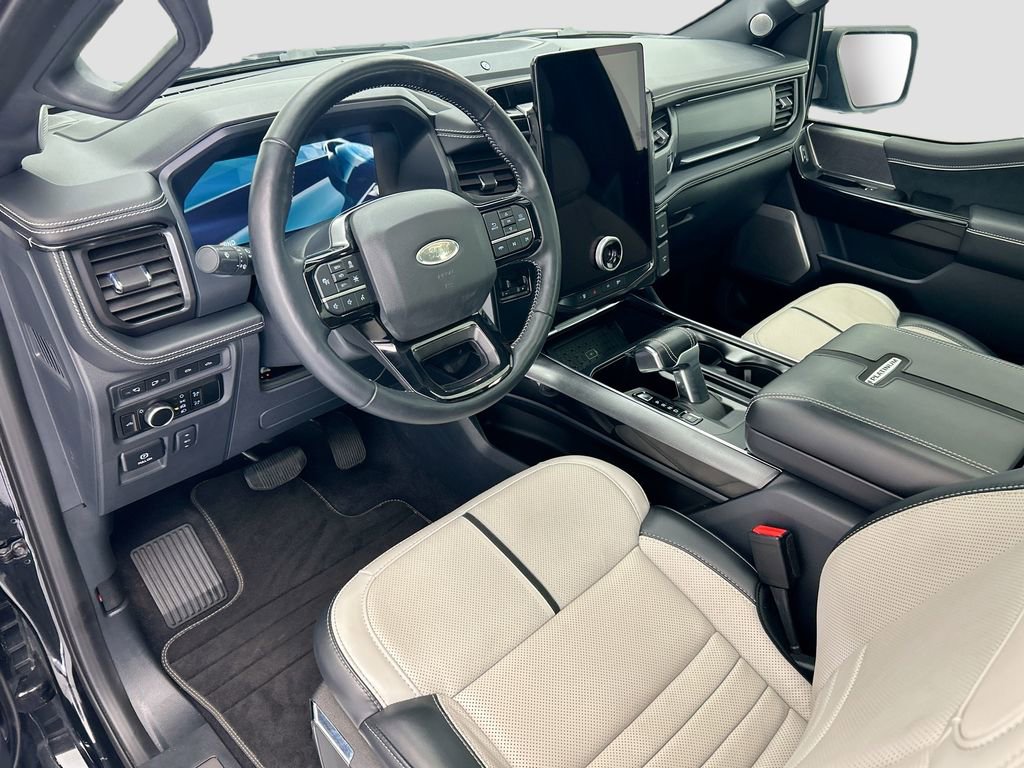 Used 2023 Ford F150 Lightning Platinum image 9