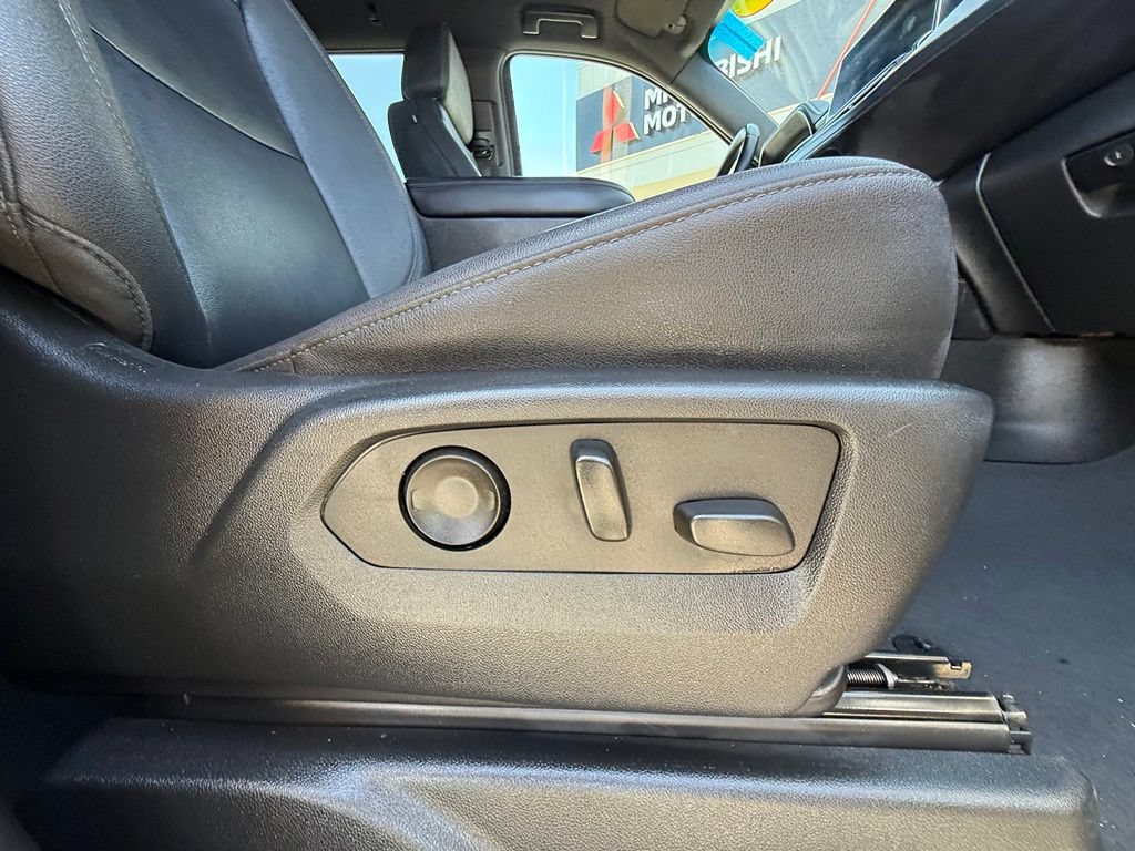 Used 2023 Chevrolet Tahoe LT AWD/4WD image 19
