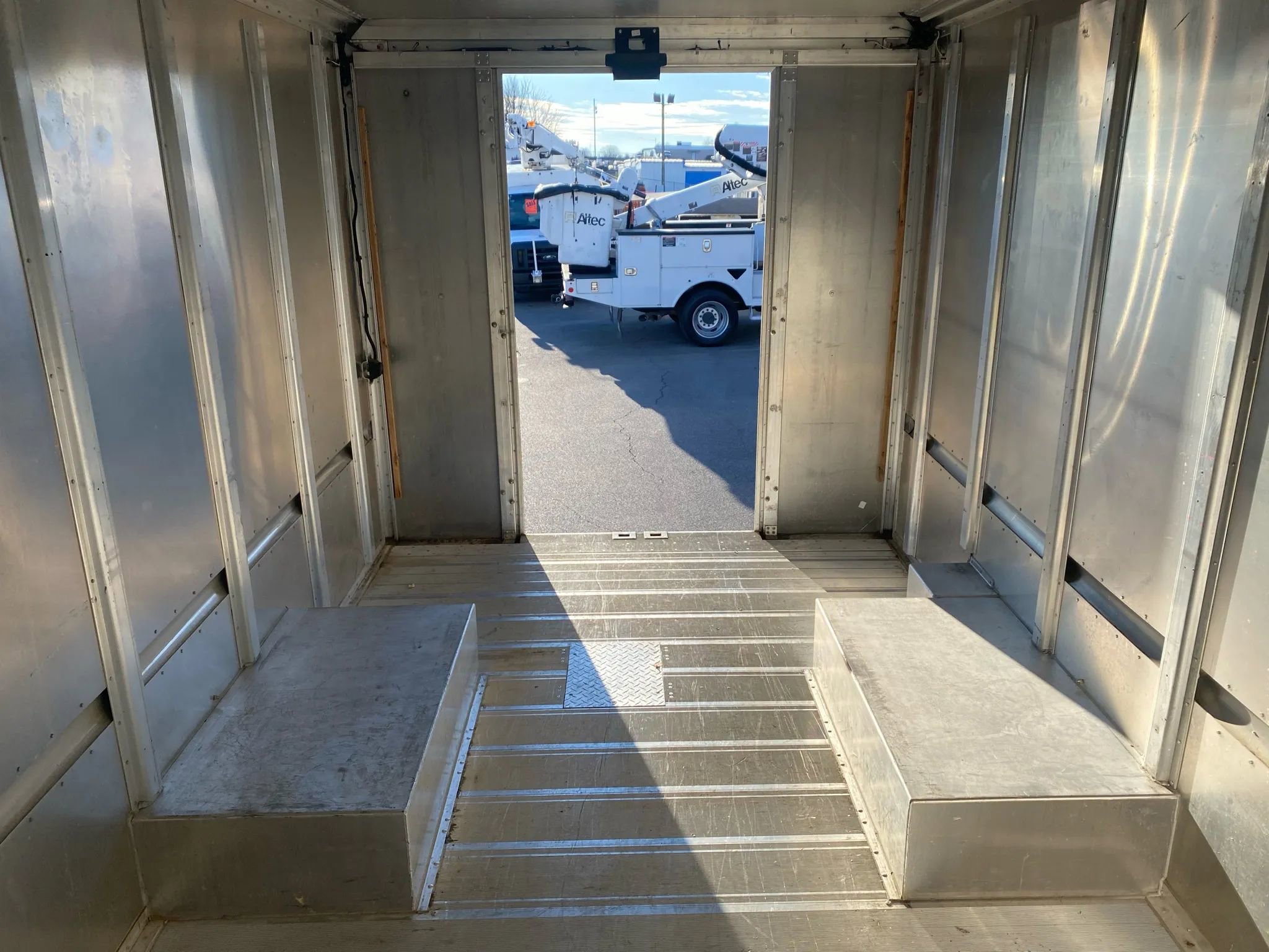 Used 2012 Ford E-350 and Econoline 350 Super Duty w/ Air Conditioning Prep Pkg RWD image 20