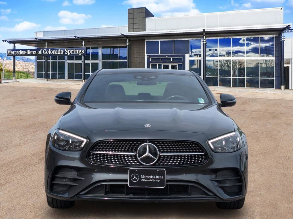Used 2022 Mercedes-Benz E 350 4MATIC Sedan image 2