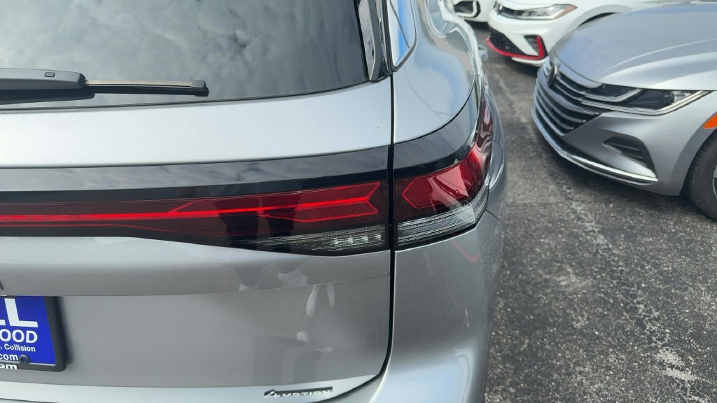 Certified 2026 Volkswagen Tiguan SE AWD/4WD image 31