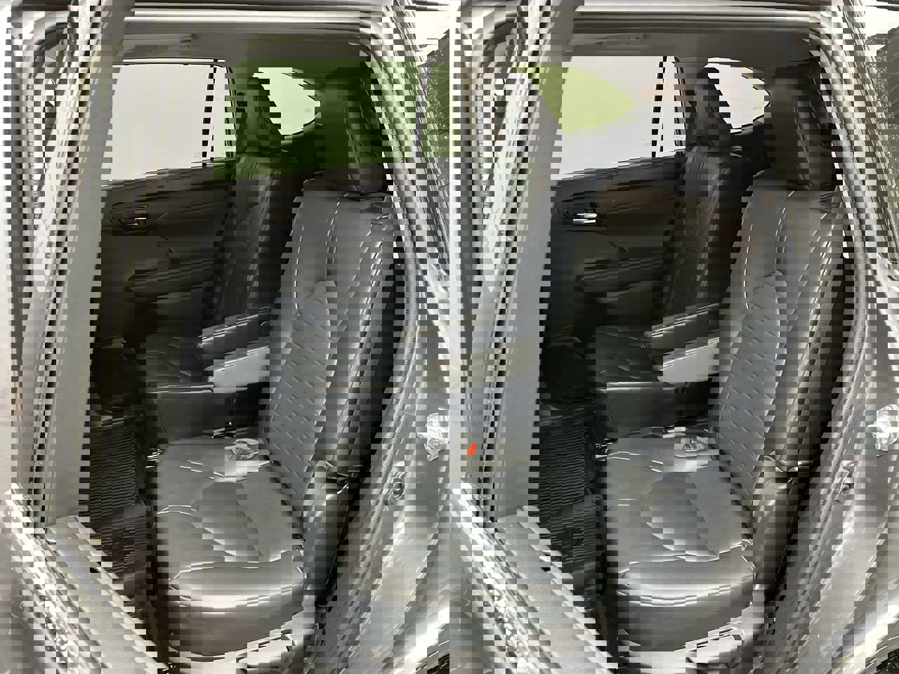 Used 2021 Toyota Highlander XLE image 11