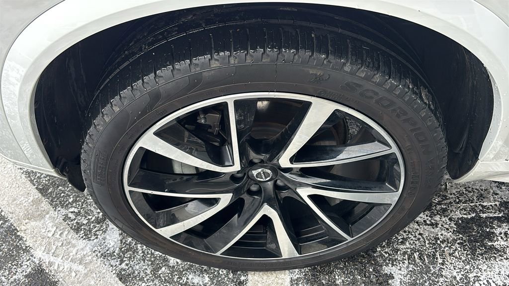 Certified 2023 Volvo XC90 B5 Plus w/ Protection Package Premier image 33