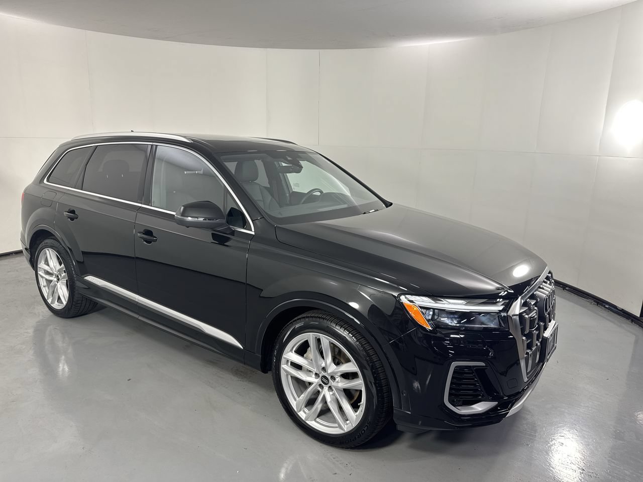 Used 2025 Audi Q7 3.0T Premium Plus w/ Premium Plus Package AWD/4WD image 33
