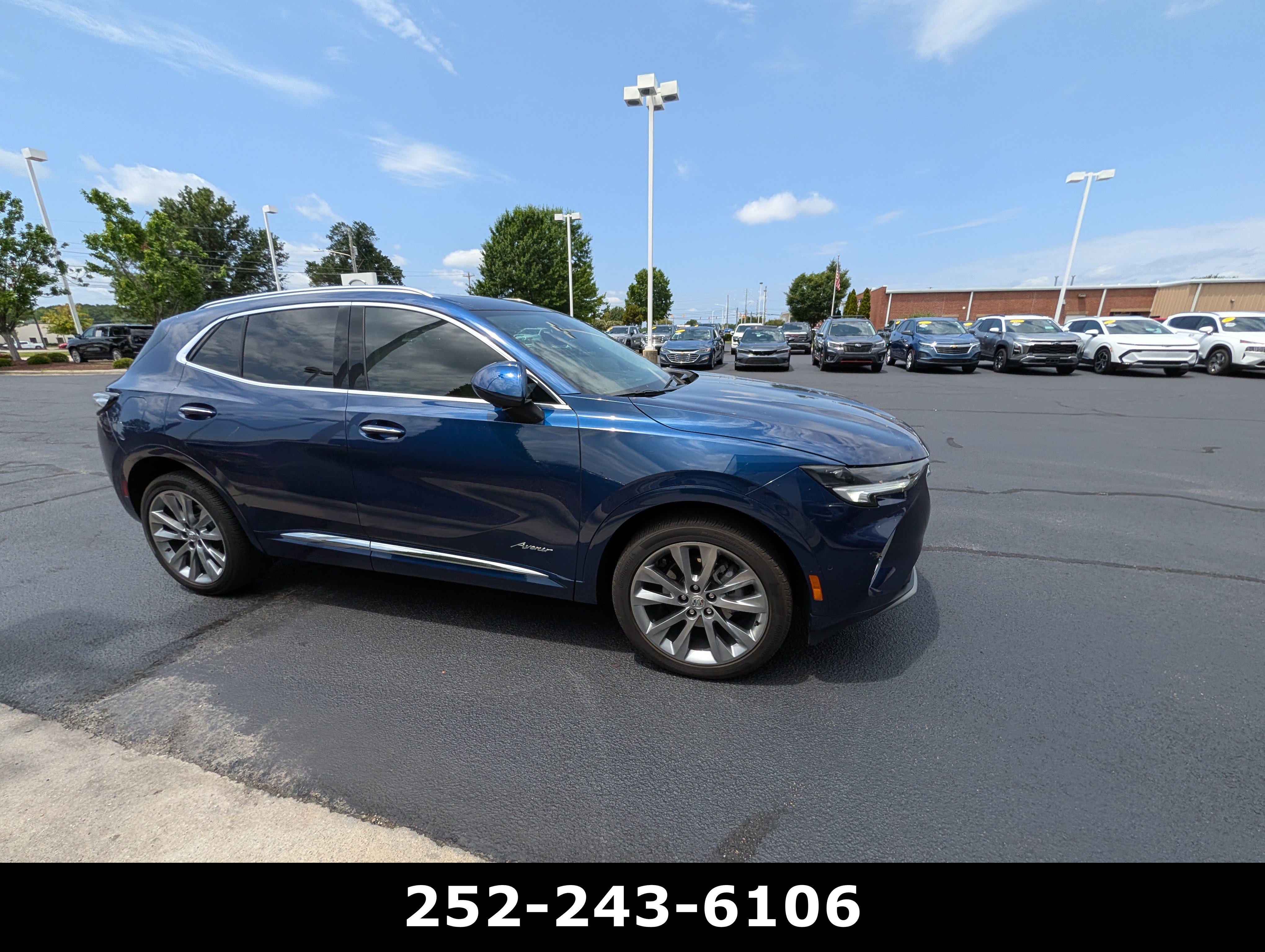 Used 2023 Buick Envision Avenir FWD image 4