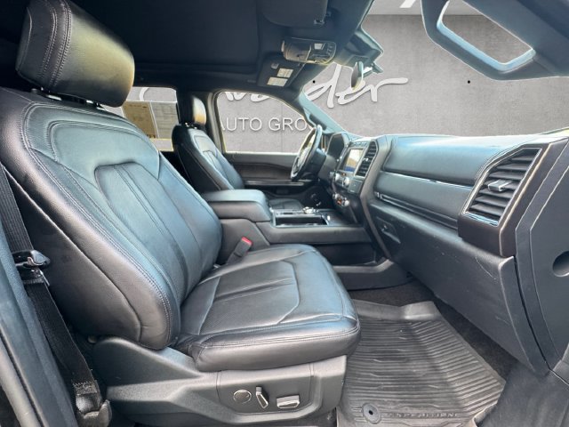 Used 2020 Ford Expedition Limited w/ Texas Edition Package RWD image 24