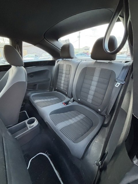 Used 2012 Volkswagen Beetle 2.0T image 11