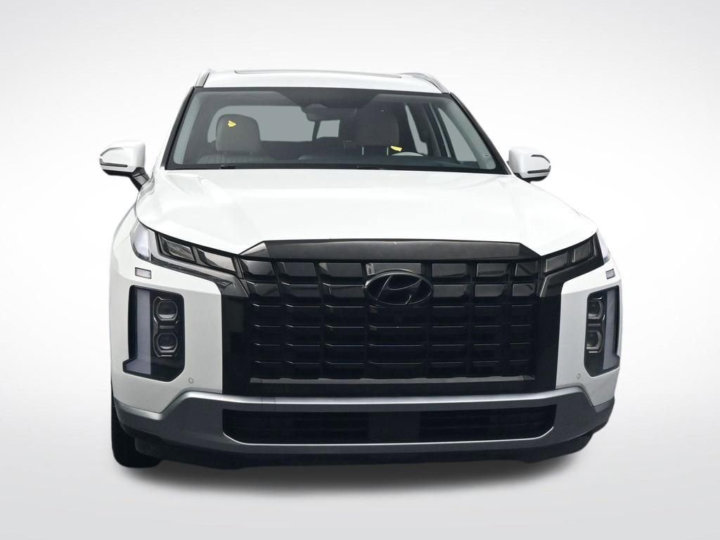 Used 2024 Hyundai Palisade Limited FWD image 2