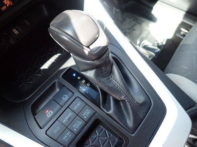Certified 2022 Toyota RAV4 XLE AWD/4WD image 24