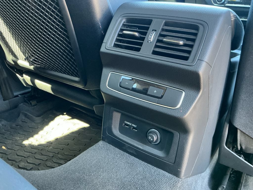 Used 2025 Audi Q5 e Premium AWD/4WD image 20