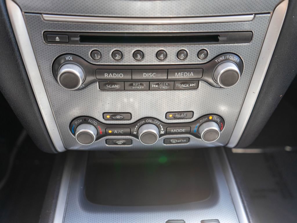 Used 2017 Nissan Pathfinder SL AWD/4WD image 26