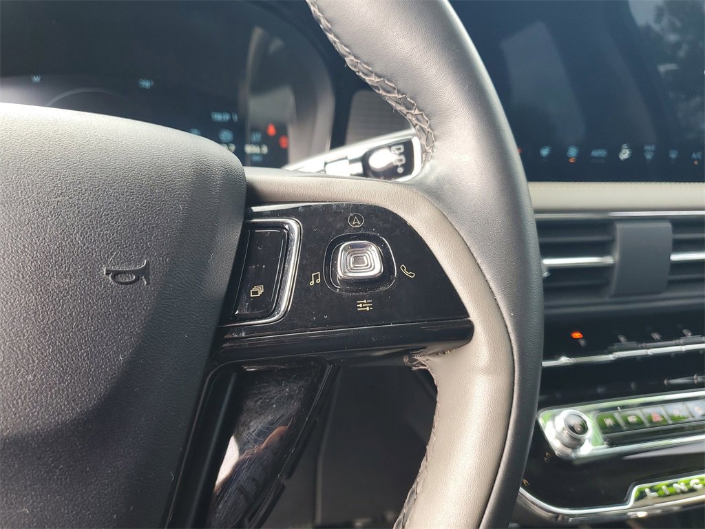 Used 2023 Lincoln Corsair FWD w/ Equipment Group 101A image 30