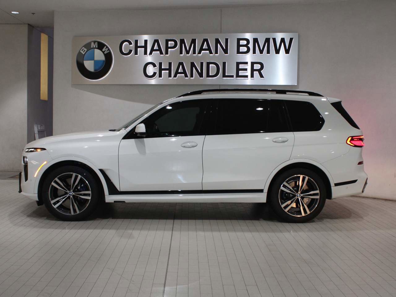 Certified 2023 BMW X7 xDrive40i w/ Executive Package image 3