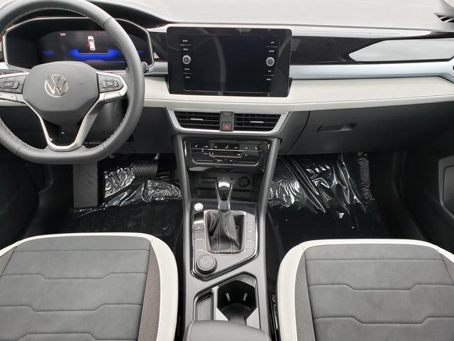 New 2026 Volkswagen Taos SE AWD/4WD image 9