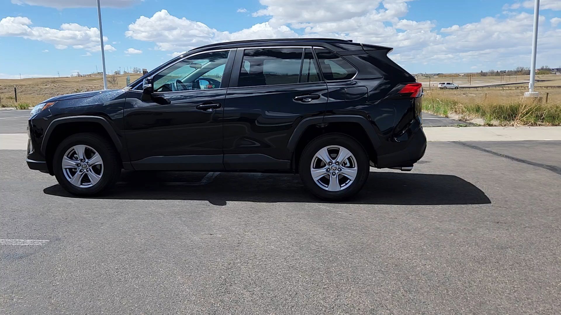 Certified 2025 Toyota RAV4 XLE AWD/4WD image 2