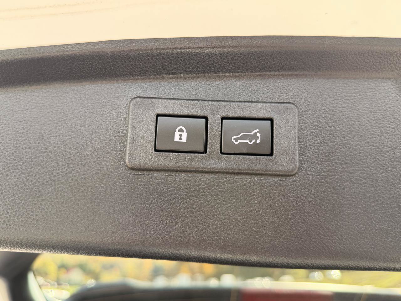 Used 2025 Subaru Outback Limited AWD/4WD image 16