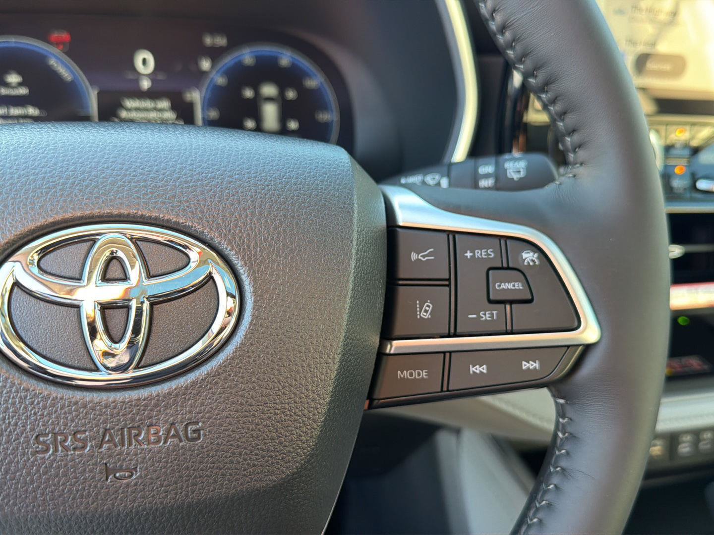 New 2026 Toyota Highlander Limited AWD/4WD image 23