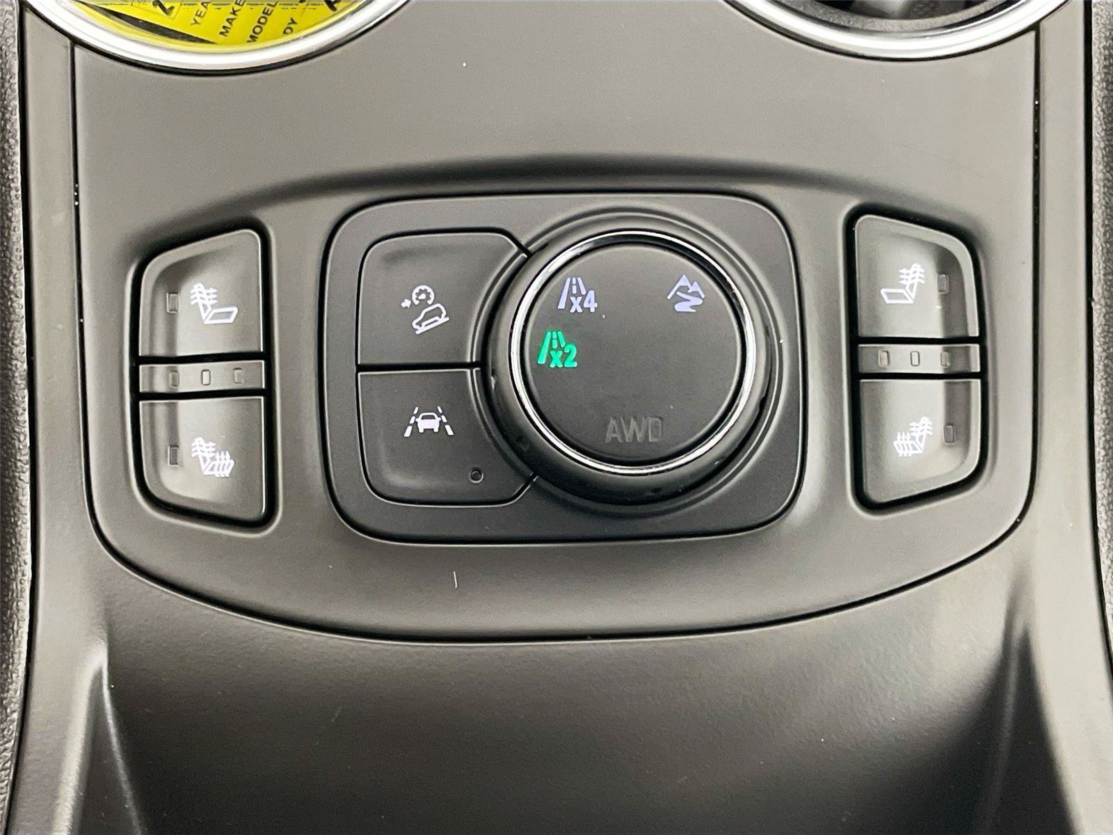 Used 2024 GMC Terrain SLT AWD/4WD image 16