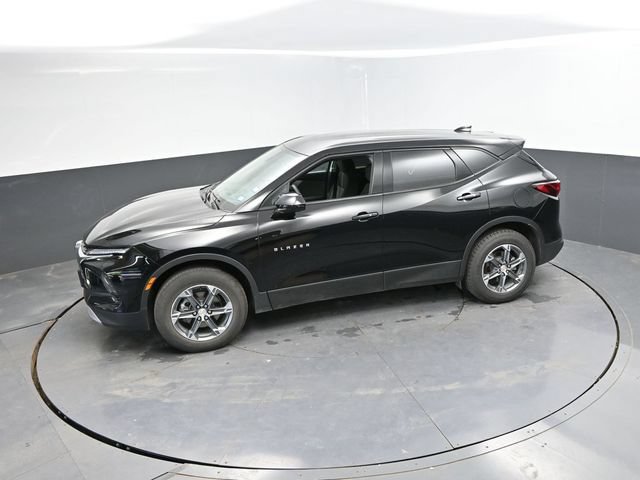 Used 2025 Chevrolet Blazer LT FWD image 43