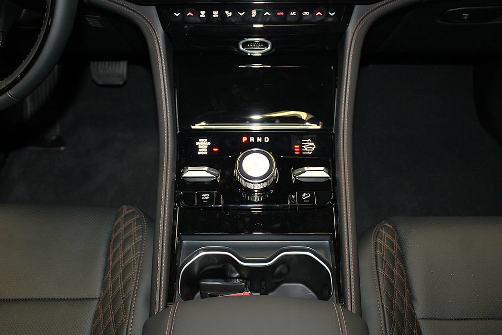 New 2026 Jeep Grand Cherokee Summit w/ MOPAR Finishing Package AWD/4WD image 22