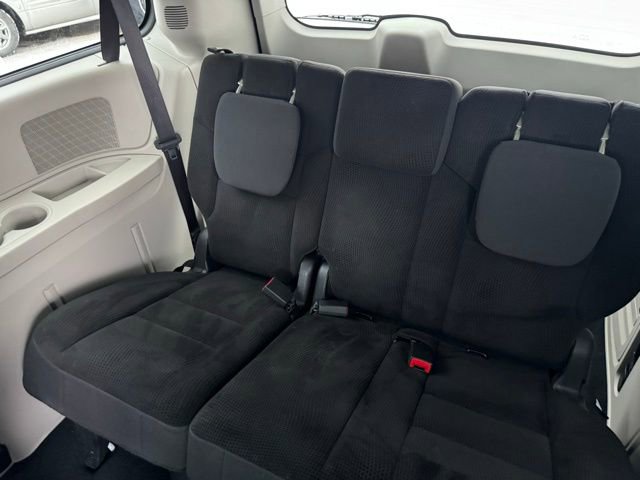 Used 2019 Dodge Grand Caravan SE w/ UConnect Hands-Free Group image 7
