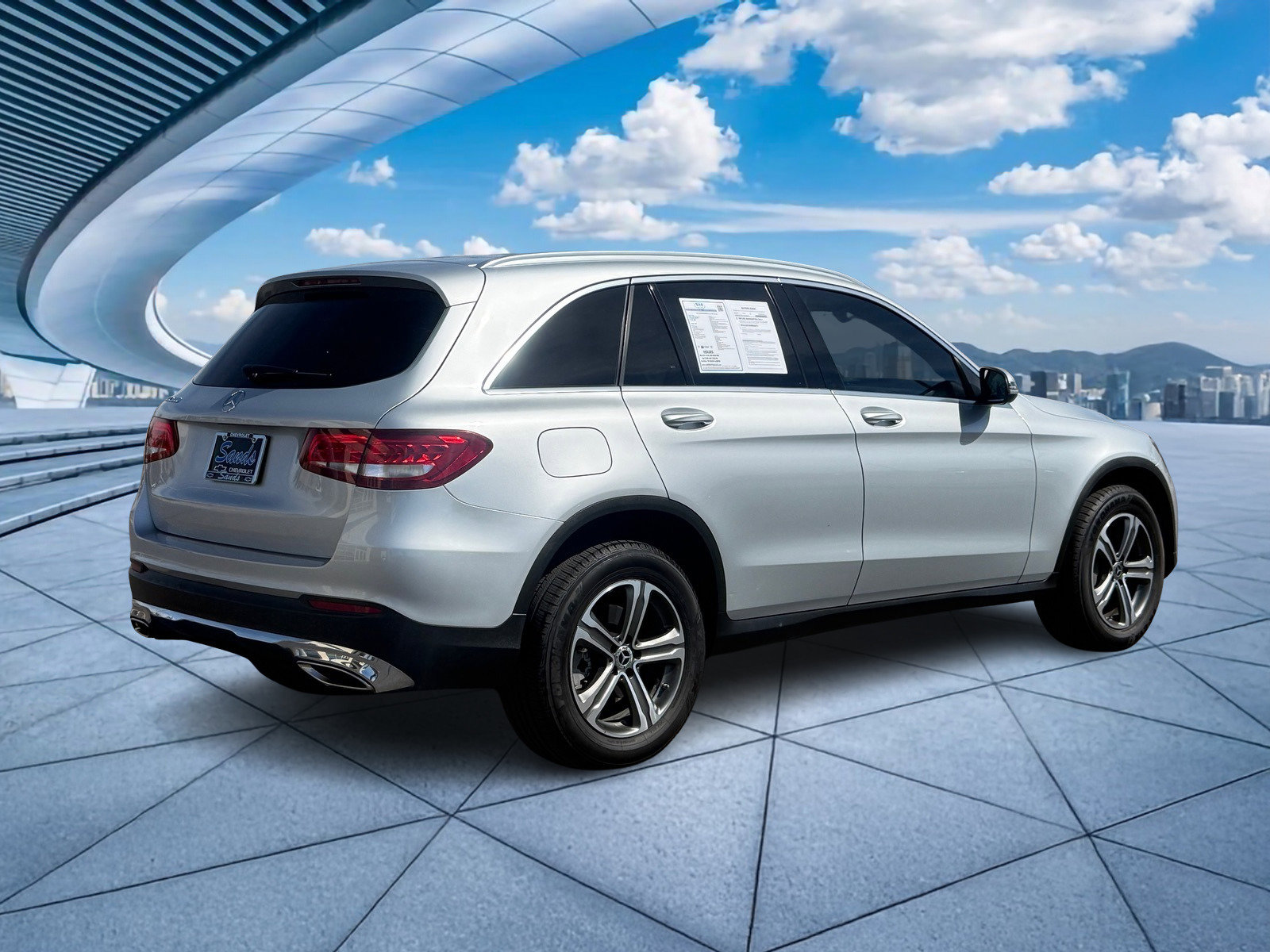 Used 2019 Mercedes-Benz GLC 300 image 4