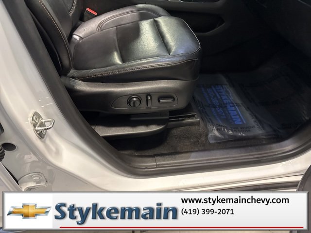 Used 2018 Chevrolet Traverse Premier w/ Driver Confidence II Package image 24