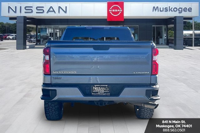 Used 2020 Chevrolet Silverado 1500 Custom w/ Custom Value Package AWD/4WD image 6